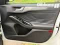 Ford Focus 1.0 Focus Titanium 5dr 32