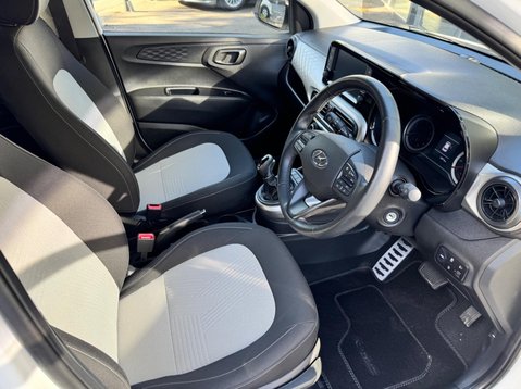 Hyundai i10 MPI PREMIUM 13
