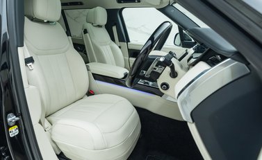Land Rover Range Rover P400 AUTOBIOGRAPHY LWB 7 Seater 14