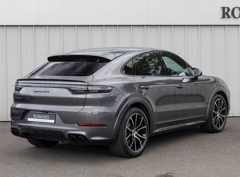 Porsche Cayenne GTS Coupé 7