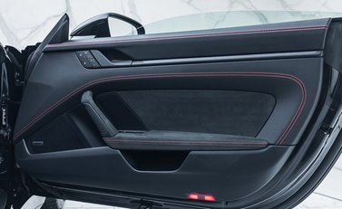 Porsche 911 Targa 4 GTS (992) 30