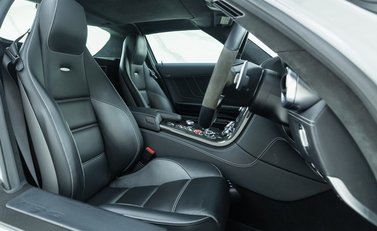 Mercedes-Benz SLS AMG 13