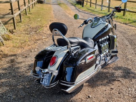 Triumph Rocket 111 Touring Old English White over Black 1 owner from New 4