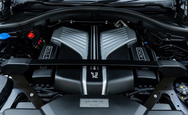 Rolls-Royce Cullinan BLACK BADGE 41