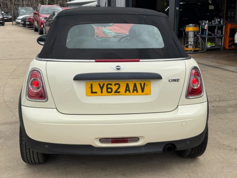 Mini Convertible 1.6 One Euro 5 2dr 6