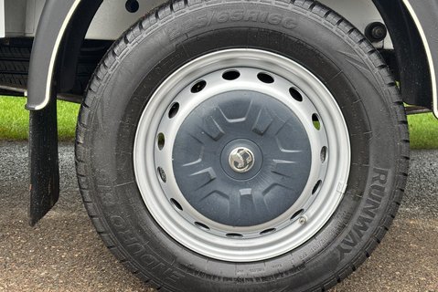 Vauxhall Movano L3H1 F3500 135 ps Lawn Mower Beavertail Truck 24