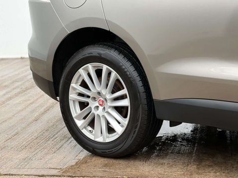 Jaguar F-Pace 2.0 F-PACE Portfolio AWD D 4WD 5dr 7