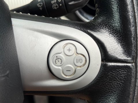 Mini Hatch 1.6 Cooper Camden Euro 5 3dr 15