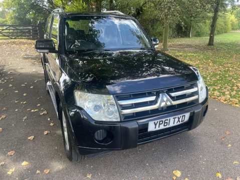 Mitsubishi Shogun 3.2 DI-DC Equippe Auto 4WD Euro 5 3dr SWB 29