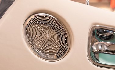 Rolls-Royce Wraith Series II 13