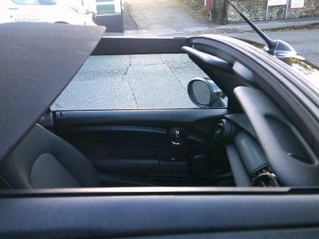 Mini Convertible COOPER ONLY 42,000 MILES FROM NEW 18