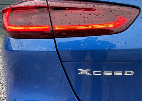 Kia Xceed 1.5 T-GDI CONNECT ISG 9