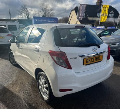 Toyota Yaris 1.33 Dual VVT-i TR Euro 5 5dr 10
