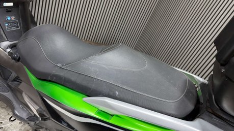 Kawasaki J300 2015 20K RUNNING MAXI SCOOTER PROJECT BIKE 300CC A2 16