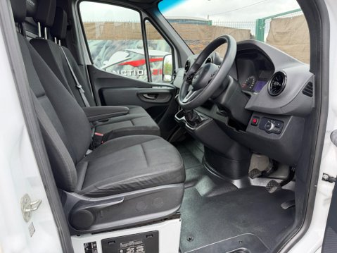 Mercedes-Benz Sprinter 2.0 315 CDI Progressive RWD L2 H2 Euro 6 (s/s) 5dr 9