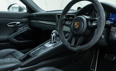 Porsche 911 GT3 (991.2) 10