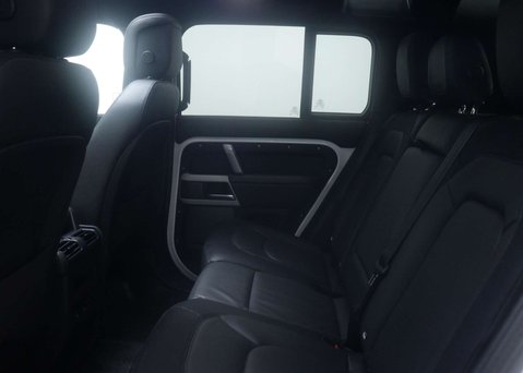Land Rover Defender 3.0 Defender X-Dynamic HSE D MHEV A 4WD 5dr 71