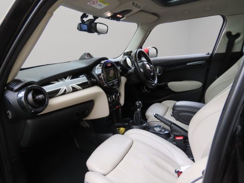 Mini Hatch 1.5 Cooper Euro 6 (s/s) 5dr 14