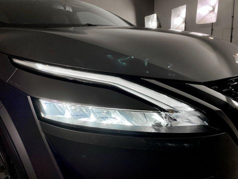 Nissan Qashqai 1.3 DIG-T MHEV N-Connecta SUV 5dr Petrol Hybrid XTRON Euro 6 (s/s) (158 ps) 9