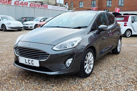 Ford Fiesta 1.0T TITANIUM 5 DOOR.. LOOK! ONLY 24000 MILES! SAT NAV! BLUETOOTH! 7