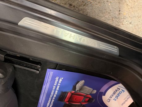 Vauxhall Insignia 2.0 CDTi SE Euro 5 5dr 36