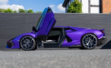 Lamborghini Revuelto 2