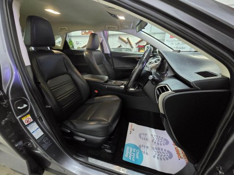 Lexus NX 2.5 300h Sport E-CVT 4WD Euro 6 (s/s) 5dr 37