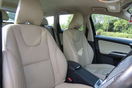 Volvo XC60 2.0 D4 SE Lux Nav SUV 5dr Diesel Manual Euro 6 (s/s) (190 ps) 8