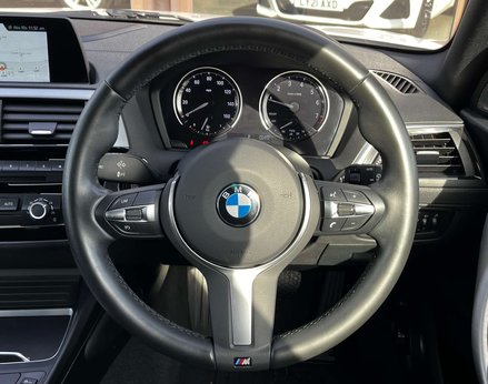 BMW 1 Series 1.5 118i M Sport Shadow Edition Auto 3dr 20