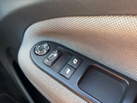 Citroen C3 Picasso 1.6 HDI VTR PLUS 19