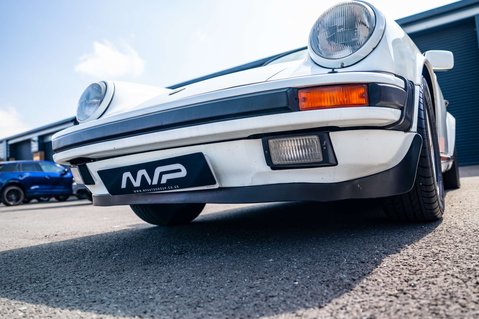 Porsche 911 3.2 Classic Carrera Cabriolet 2dr Petrol Manual (231 bhp) 48
