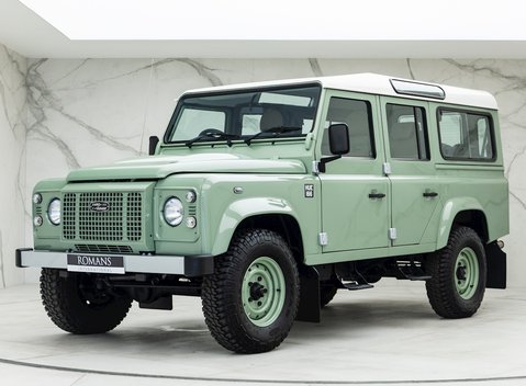 Land Rover Defender 110 Heritage 1
