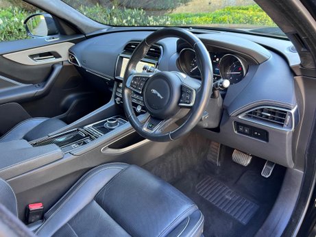 Jaguar F-Pace 2.0 D180 R-Sport Auto AWD Euro 6 (s/s) 5dr 16