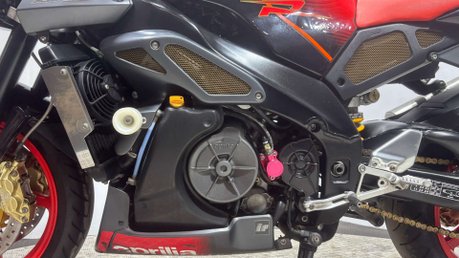 Aprilia RSV TUONO 2005 19K ICONIC STREETFIGHTER NAKED 1000CC NEW MOT 18