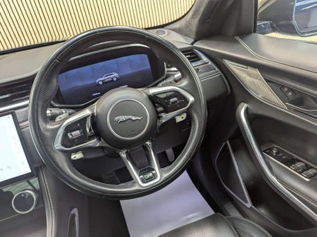 Jaguar F-Pace 2.0 F-PACE R-Dynamic HSE D MHEV AWD Auto 4WD 5dr 53