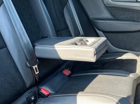 Volvo XC40 B4 R-DESIGN PRO MHEV 44