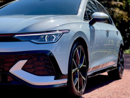 Volkswagen Golf GTI CLUBSPORT TSI DSG 36