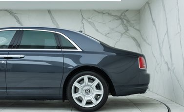 Rolls-Royce Ghost V12 45