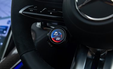 Mercedes-Benz Amg GT 63 PREMIUM + 22