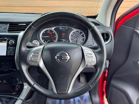 Nissan Navara 2.3 Navara Tekna dCi 4WD 5dr 29