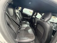 Volvo V40 D2 R-DESIGN NAV PLUS 12