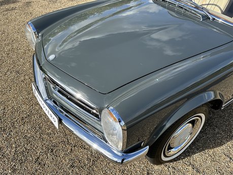 Mercedes-Benz SL Series 230 SL 31