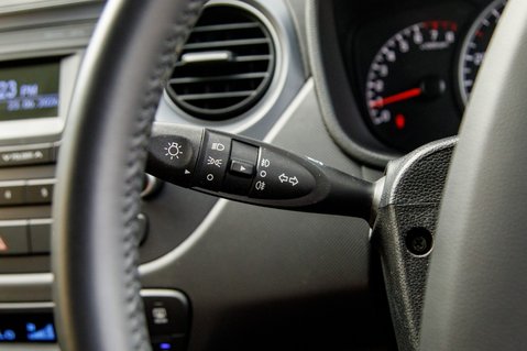 Hyundai i10 PREMIUM 16