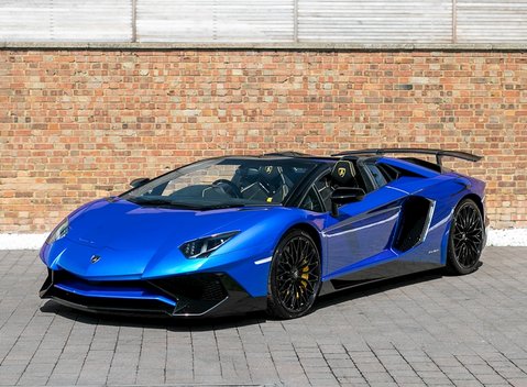 Lamborghini Aventador SV LP750-4 Roadster 8