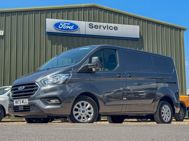 Ford Transit Custom SWB L1H1 Low Roof Limited 280 Air Con Alloys Sensors EURO 6 1