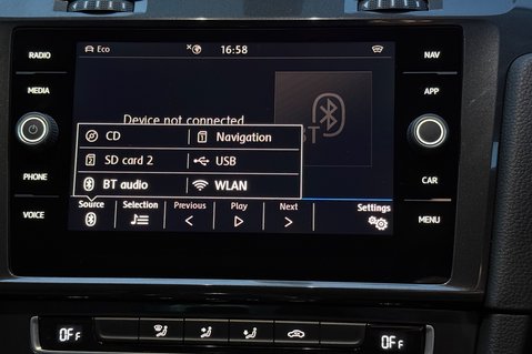 Volkswagen e-Golf E-GOLF - 12 MONTHS MOT -APPLE CAR PLAY  44