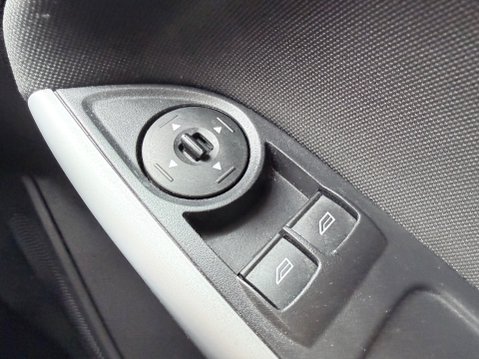 Ford Focus 1.0 ZETEC 18