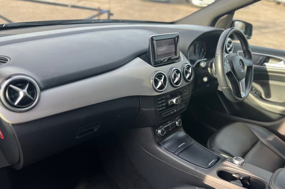 Mercedes-Benz B Class B180 1.8 CDI BLUEEFFICIENCY SPORT AUTO 27