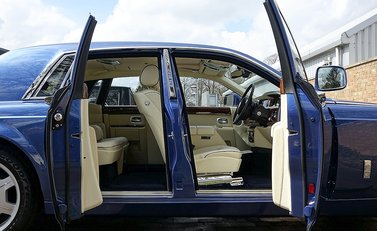 Rolls-Royce Phantom Series II 18