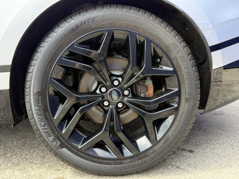 Land Rover Range Rover Velar 2.0 P250 Dynamic HSE SUV 5dr Petrol Auto 4WD Euro 6 (s/s) (249 ps) 17